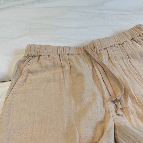 ARITZIA WILFRED XS CREAM/BEIGE/YELLOW SHORT - Picture 2 of 6
